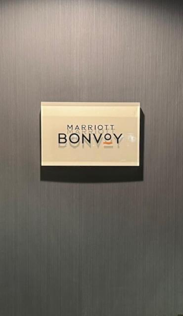 Courtyard By Marriott Kingston Hotell Exteriör bild
